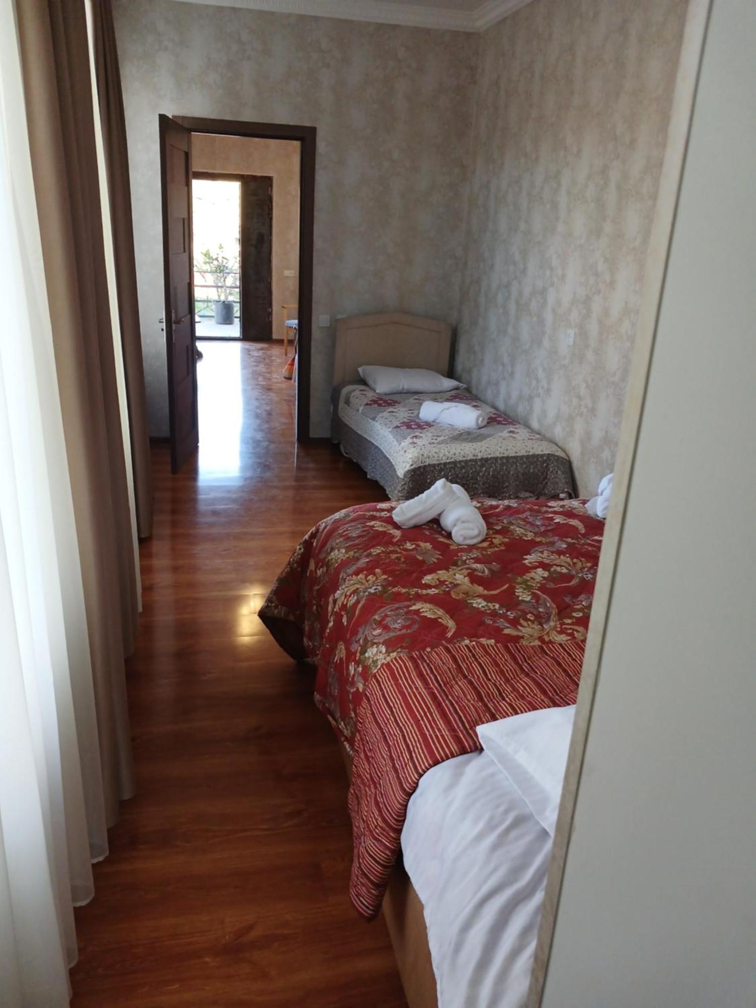 Guest House Nano Martvili Extérieur photo