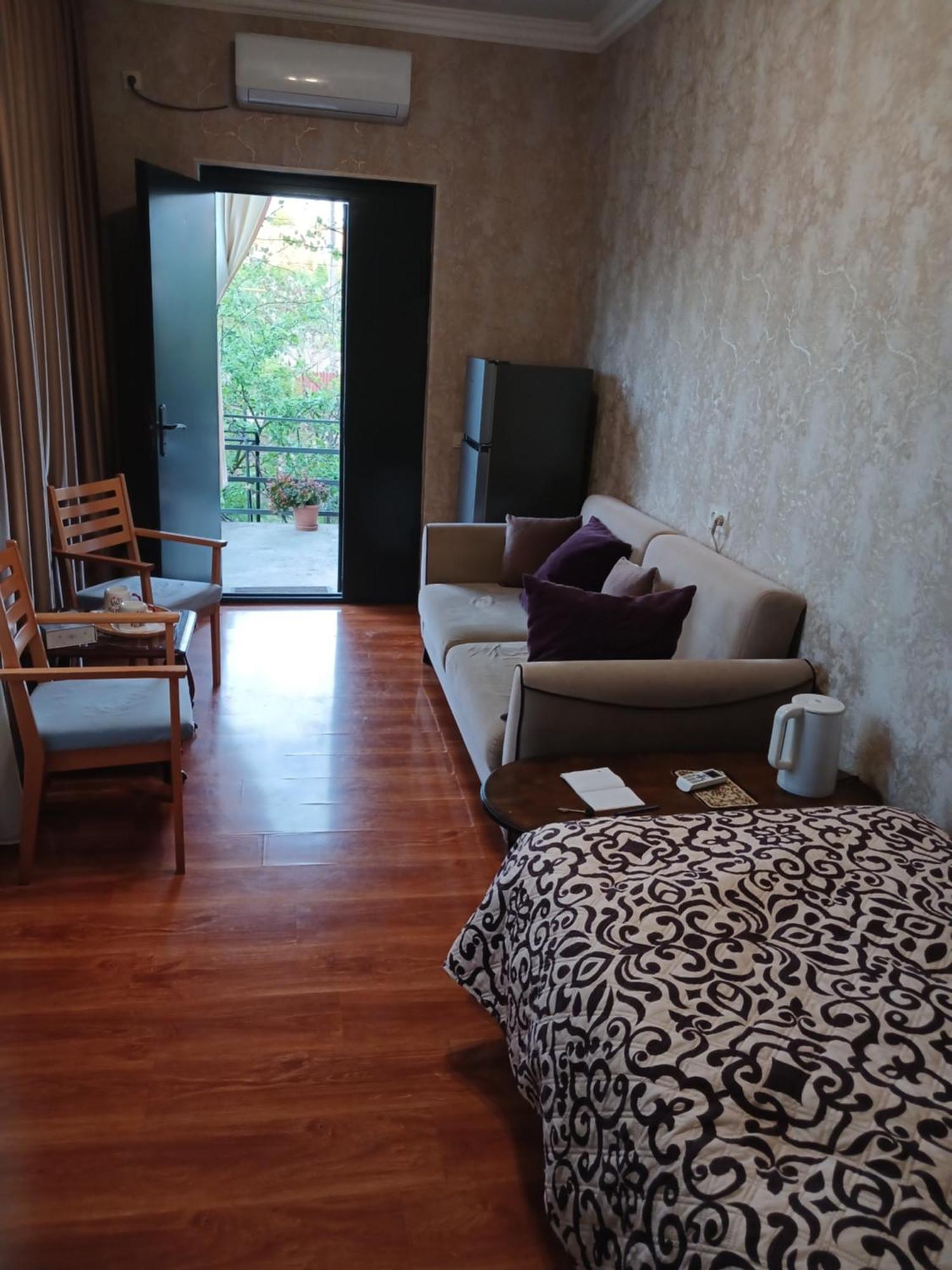 Guest House Nano Martvili Extérieur photo